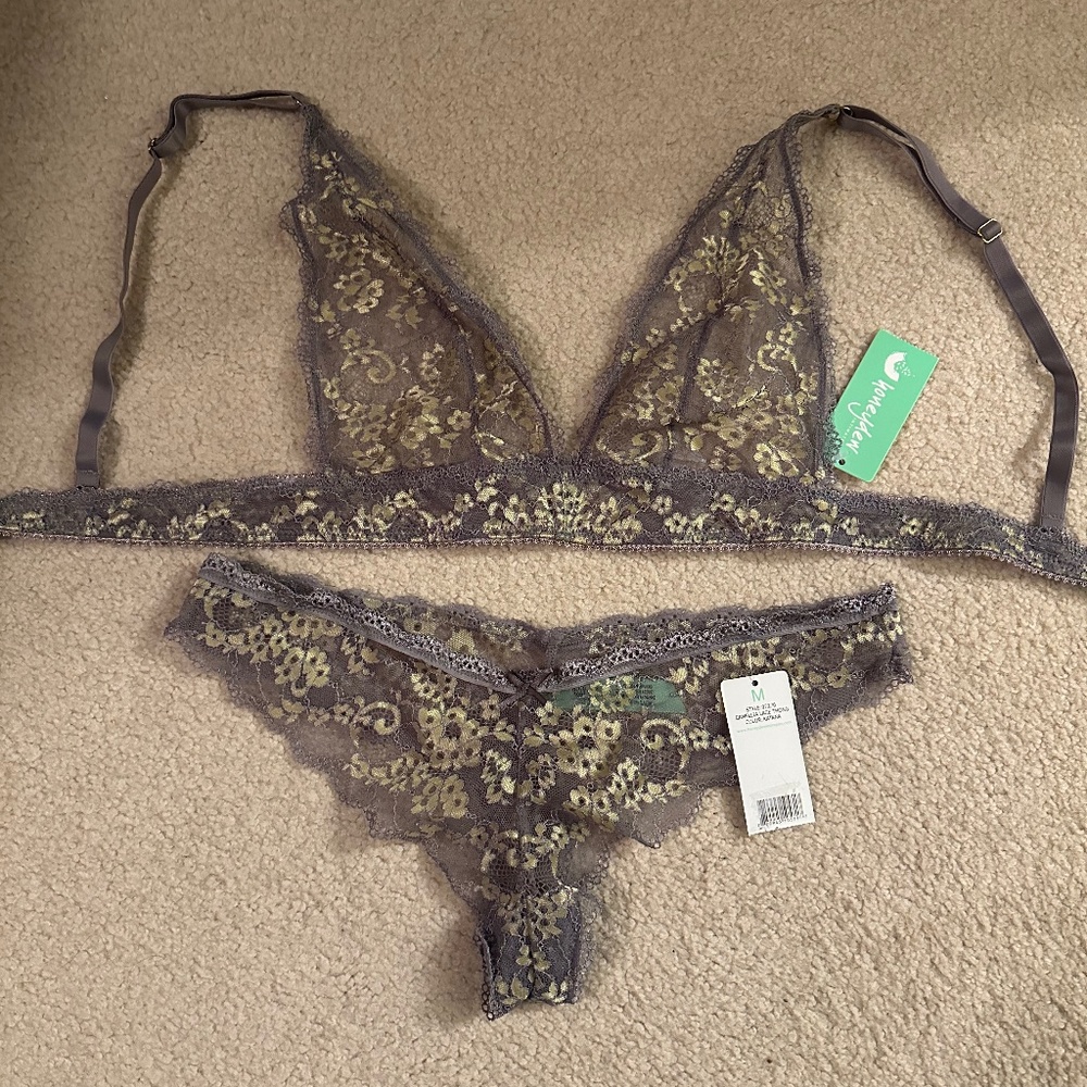 Bra and underwear set